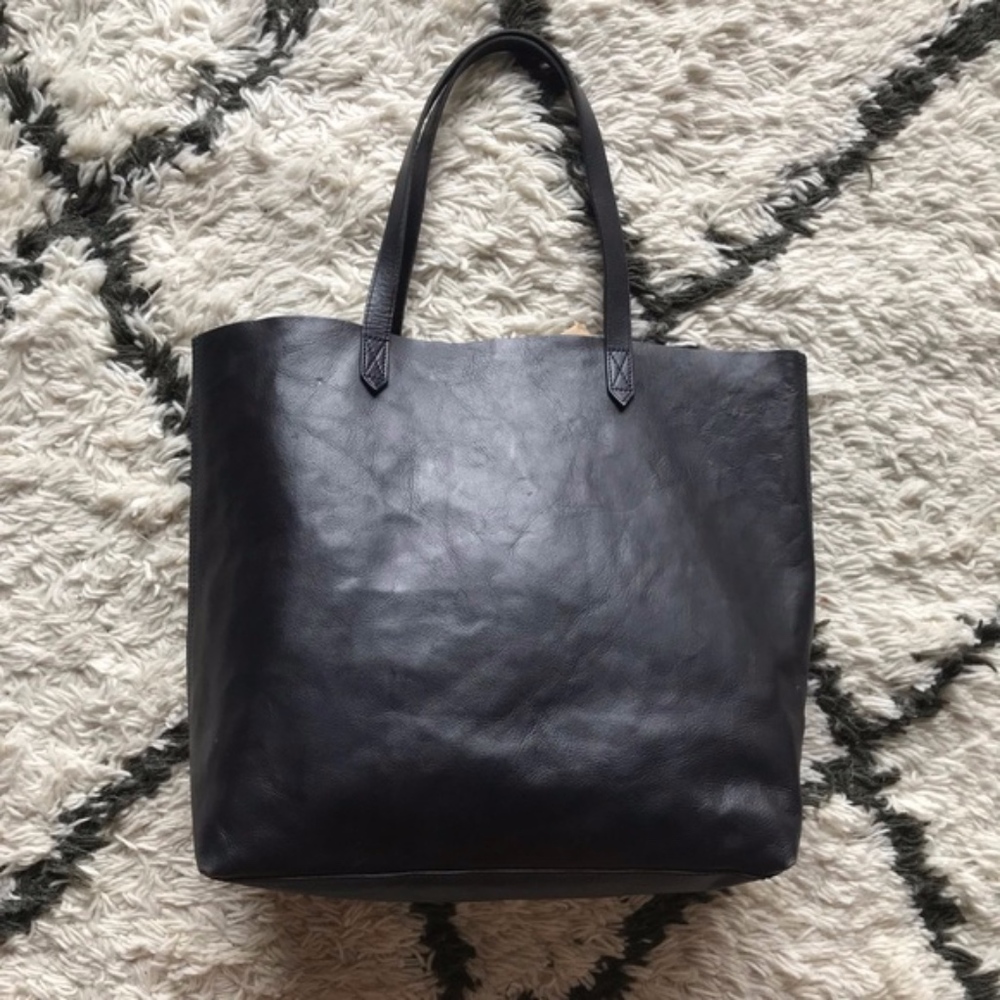 Madewell Tote in Navy